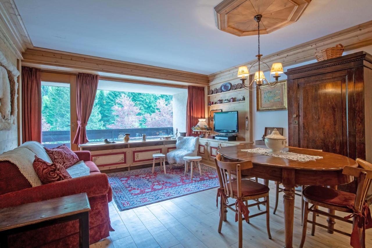 Apartment Center Madonna Di Campiglio Af Bagian luar foto