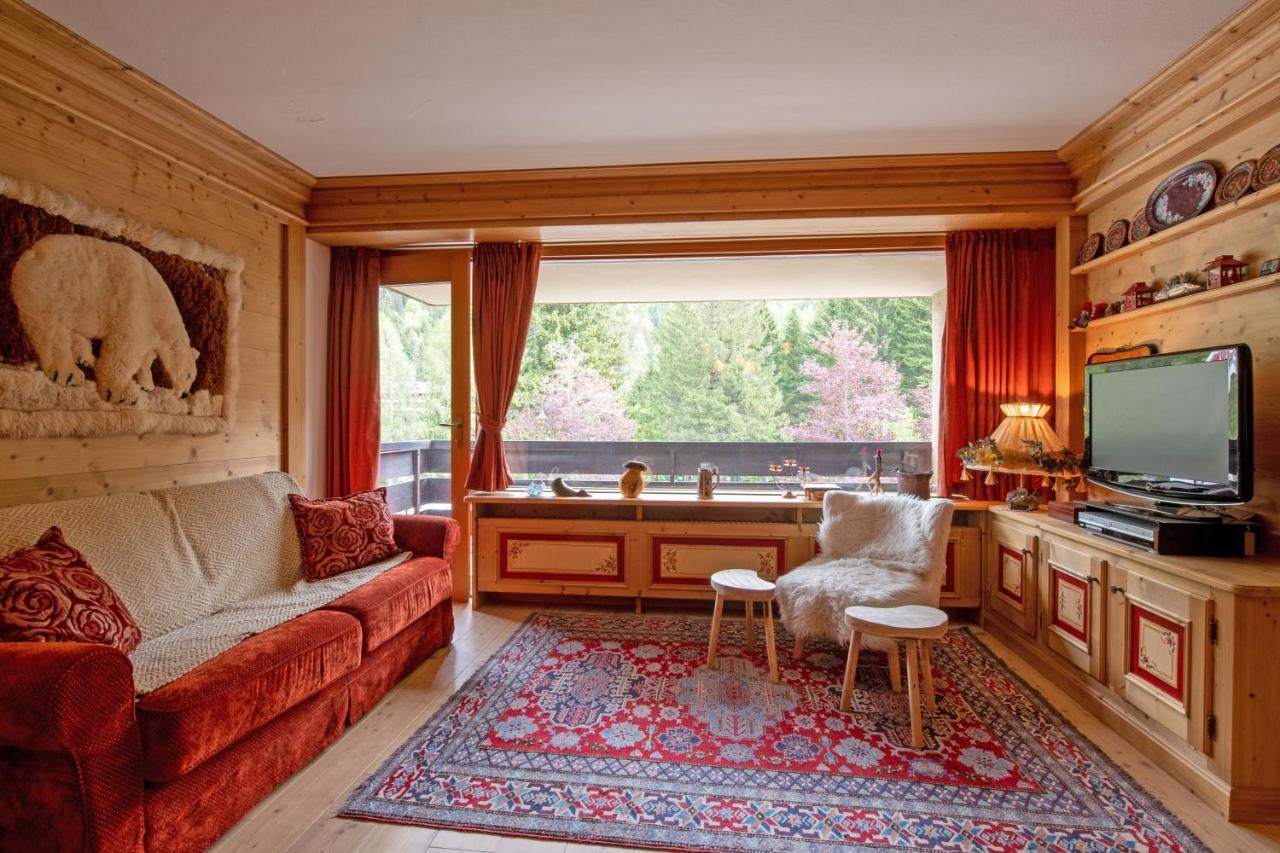 Apartment Center Madonna Di Campiglio Af Bagian luar foto