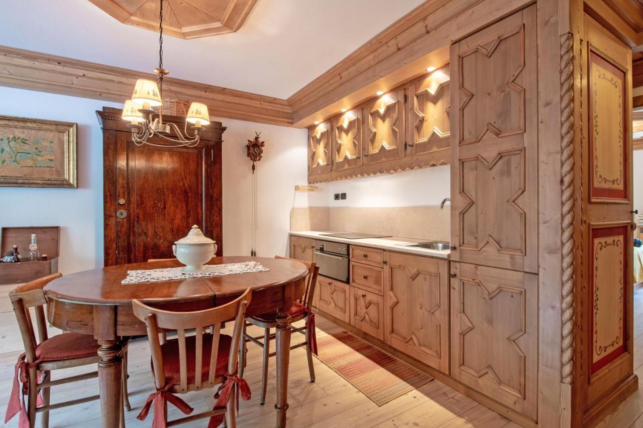 Apartment Center Madonna Di Campiglio Af Bagian luar foto