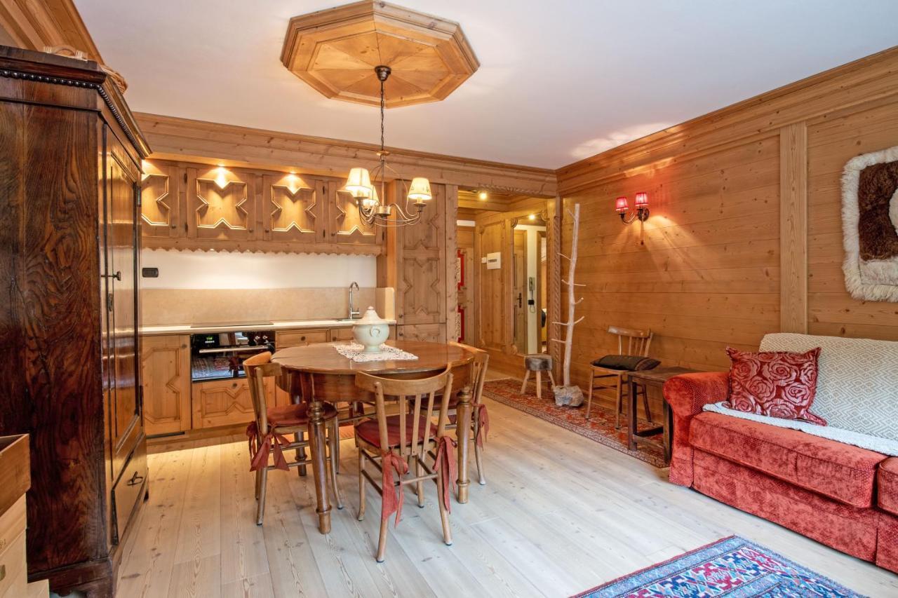 Apartment Center Madonna Di Campiglio Af Bagian luar foto